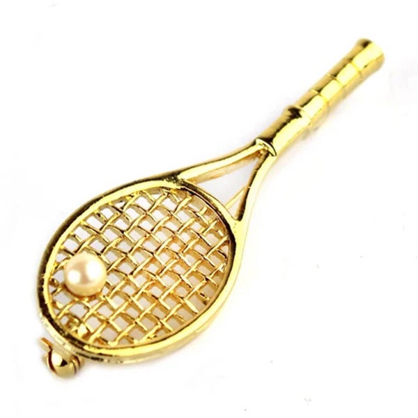 Broche tennis racket met bal goudkleurig