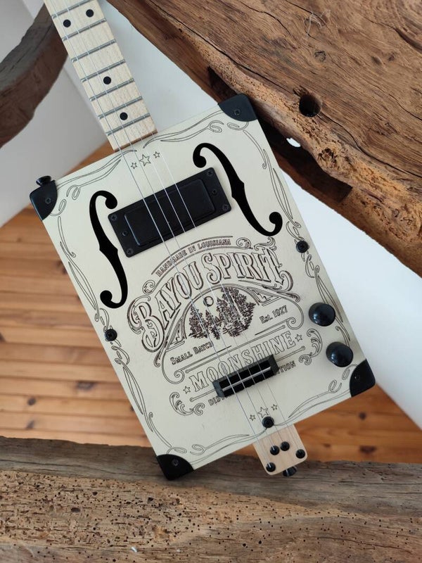 Cigar box guitar / cigar box / box guitar. BAYOU 4 Cordes