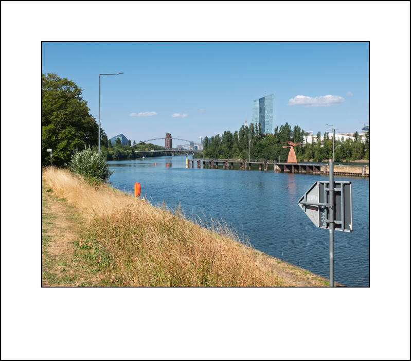 dscf4958f-standard.jpg