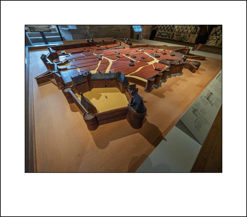 om210825f-standard.jpg