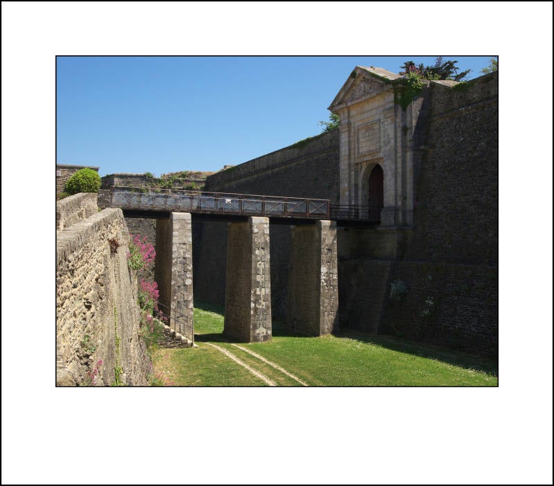 p6041713f-standard-sopr00.jpg