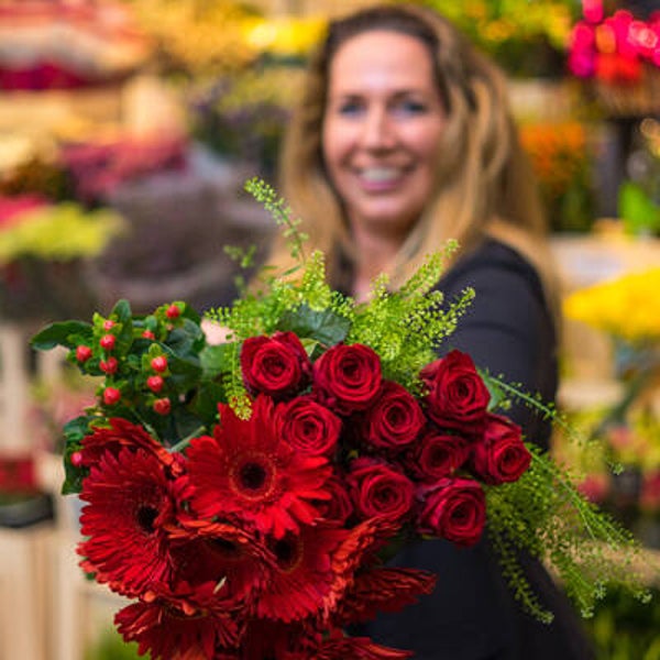 Bloementaart in rood tinten