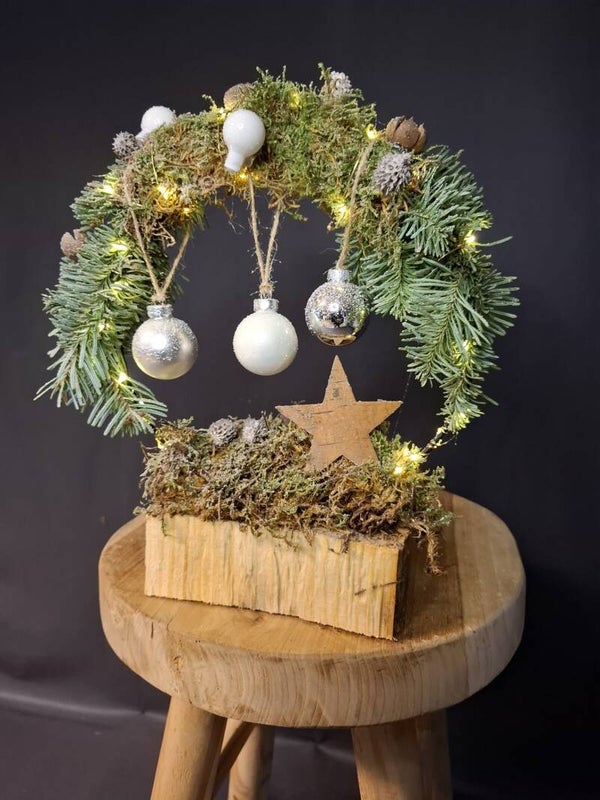 Ring opgemaakt in kerst (wittinten)