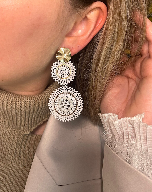 Sunflower oorbellen wit