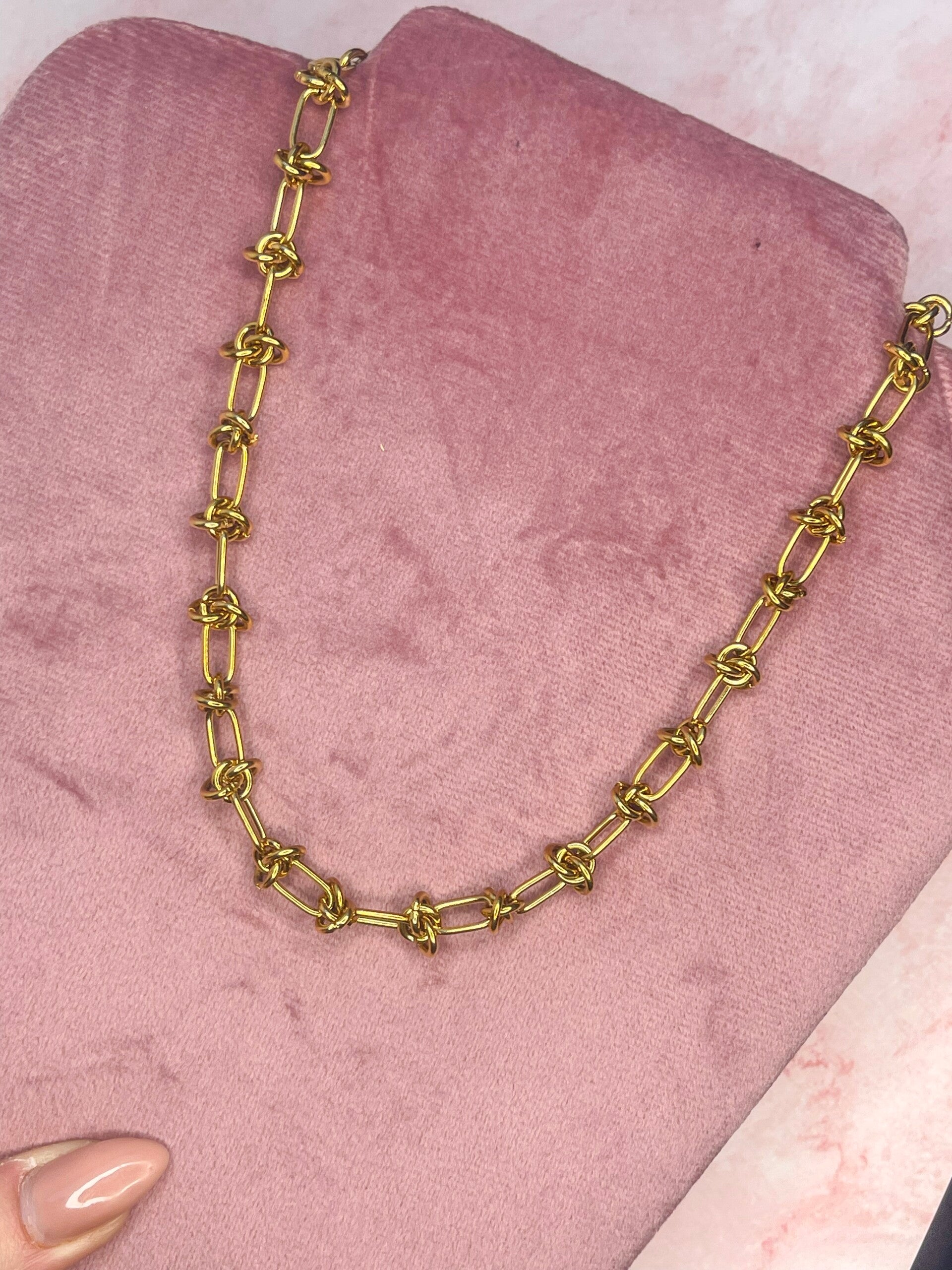 Golden knot Necklace