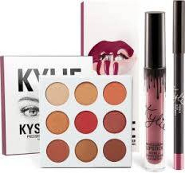 Kylie make-up setb 