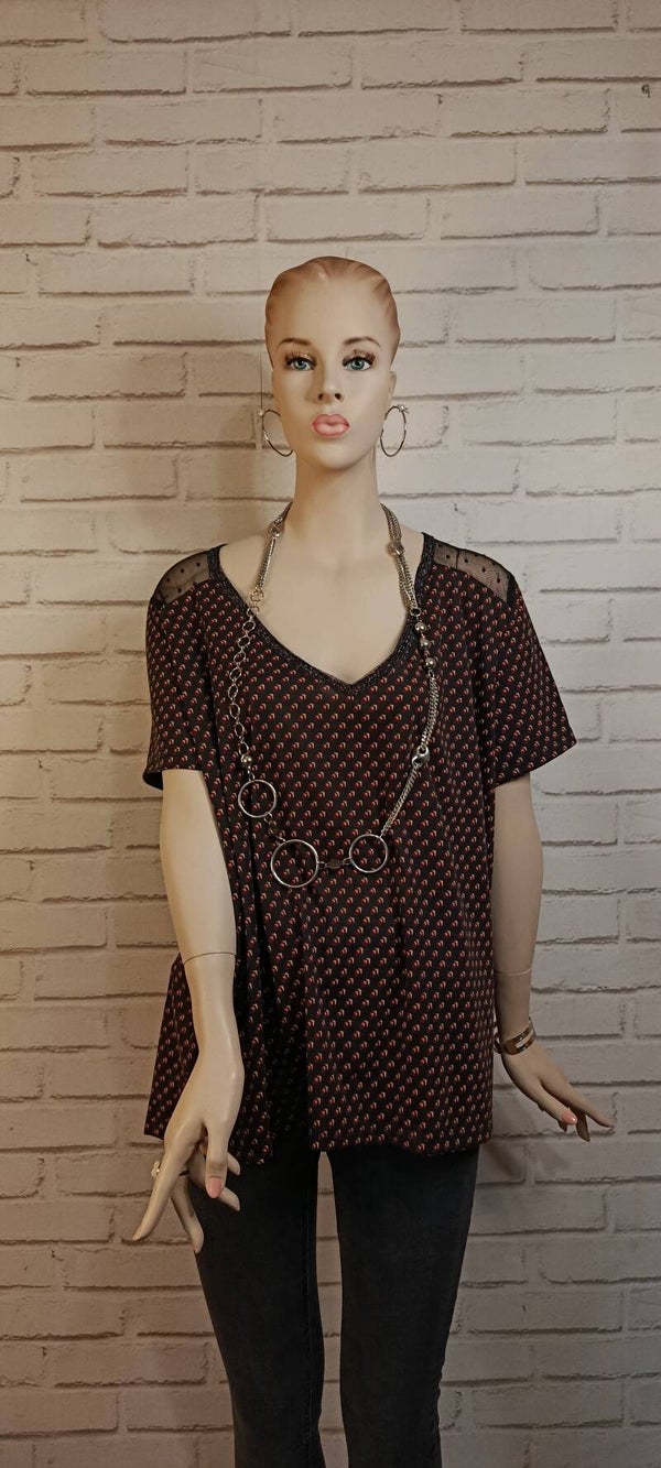 T-shirt épaules ajourées