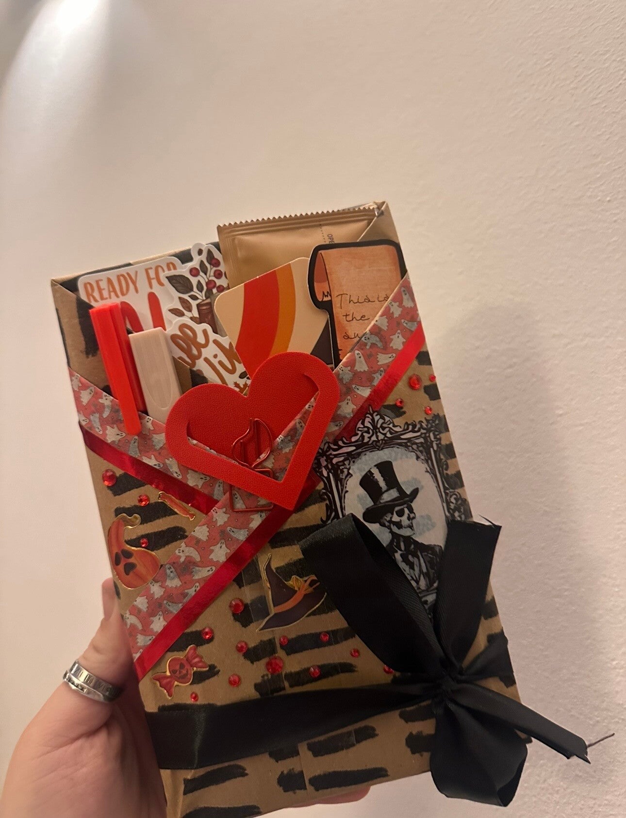 Halloween: Pre-Owned - Blind Date With A Book