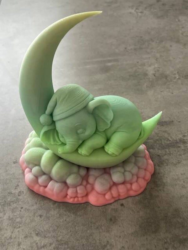 beeldje slapen de olifant op maan