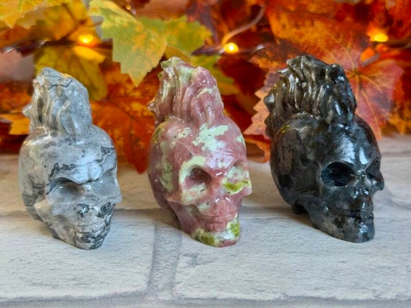 Mohawk Skull Carvings ✨