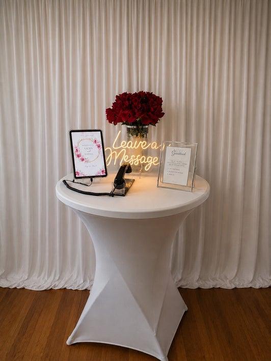 Lavishly Captured Video Guestbook
