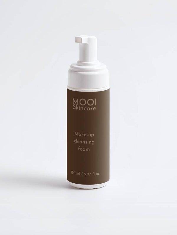 Make-up cleansing foam