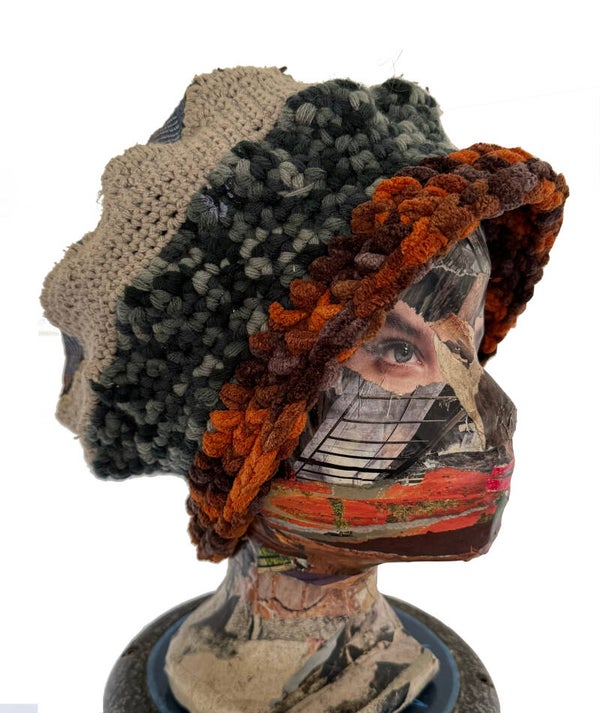 Bonnet laine et cordelettes