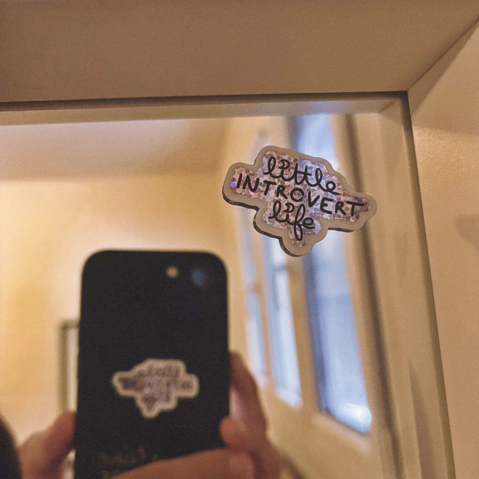 STICKERS PAILLETÉ/BRILLANT ''Little Introvert Life"