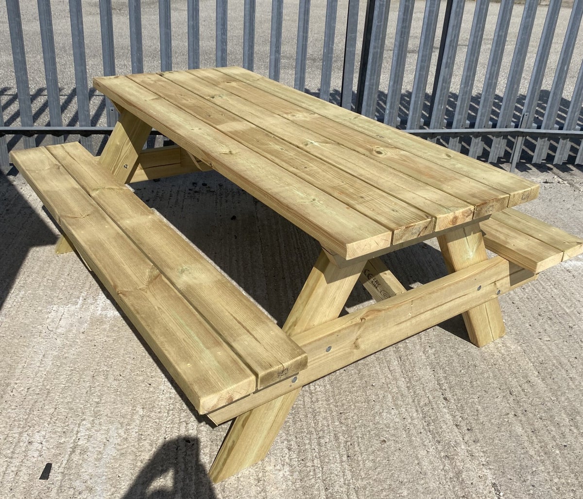 Garden Sheds and Picnic Benches | Niche Property Maintenance Ltd