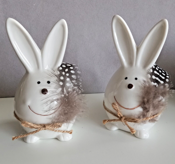 2 niedliche Keramik Hasen verziert im Set 6,5 x 6,5 x 12,5cm Dekoration Ostern
