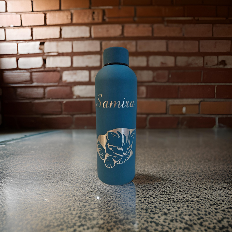 Thermo-Trinkflasche blau graviert