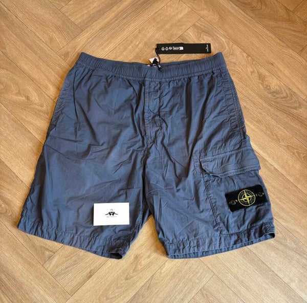 Stone Island Cargo Shorts - 32W