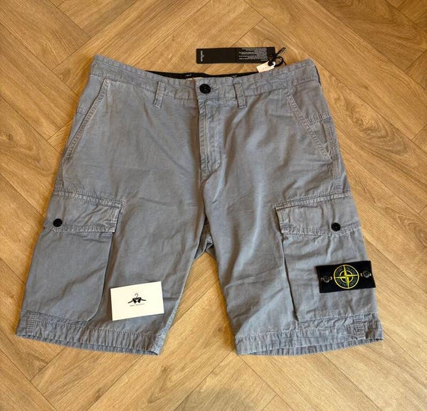 Stone Island Cargo Shorts - 32W