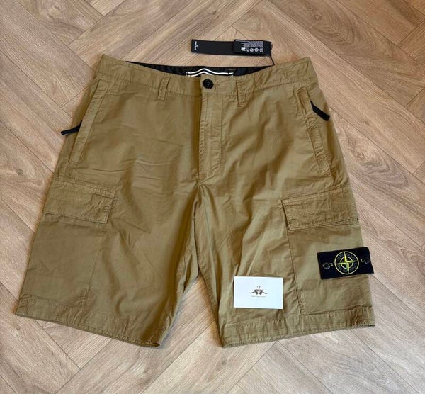 Stone Island Cargo Shorts - 31W