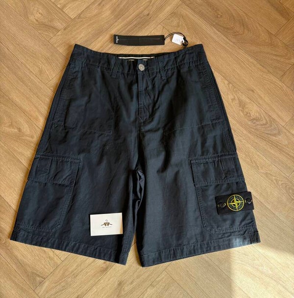 Stone Island Cargo Shorts - 28W