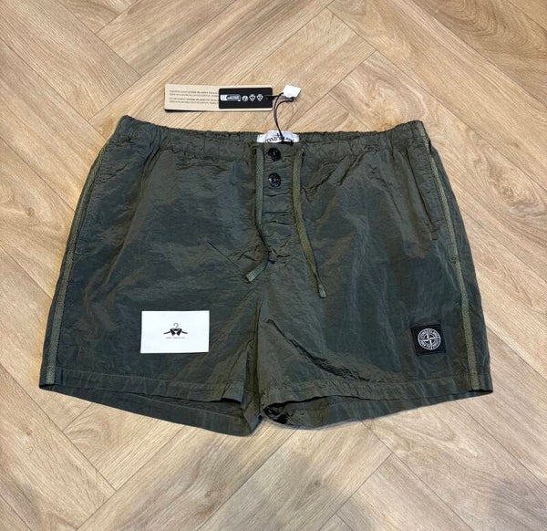 Stone Island Shorts - L