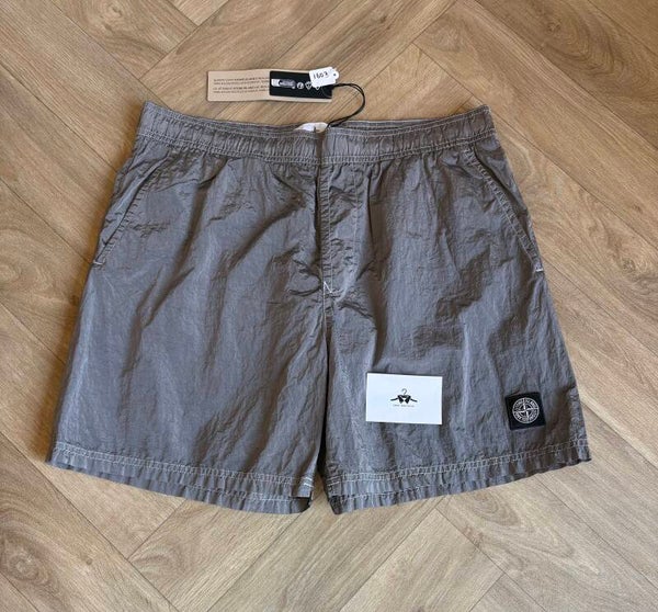 Stone Island Shorts - L