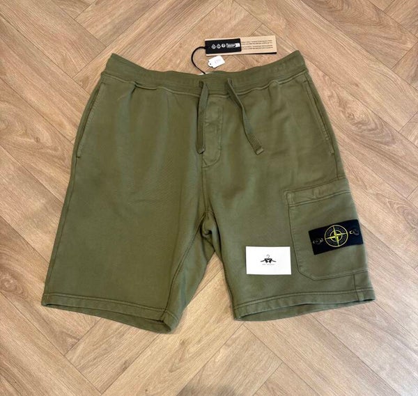 Stone Island Shorts - L