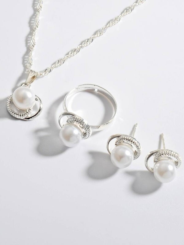 Parure de bijoux avec fausse perle