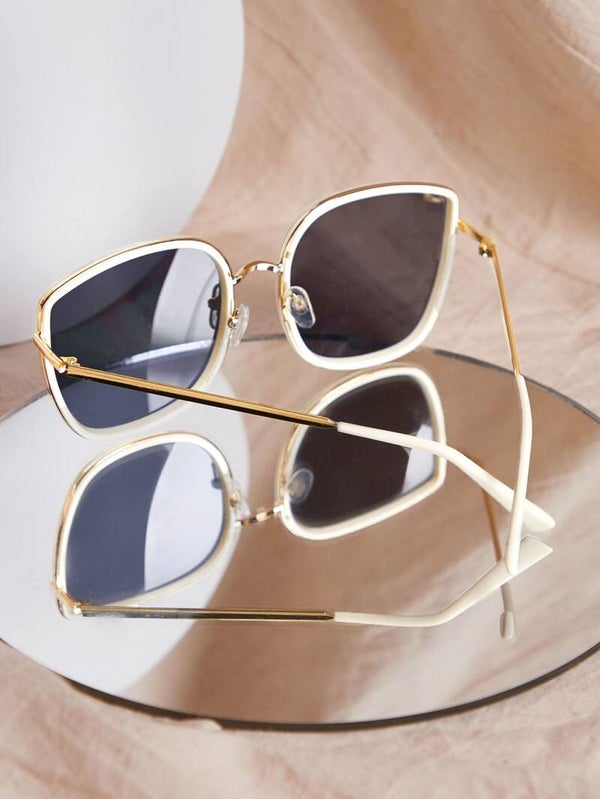 Lunettes de soleil minimaliste
