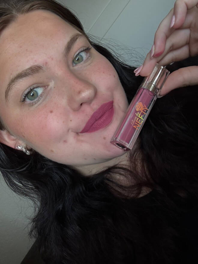 @sidney lipgloss matt icy