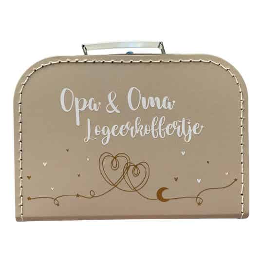 Opa & Oma logeerkoffertje