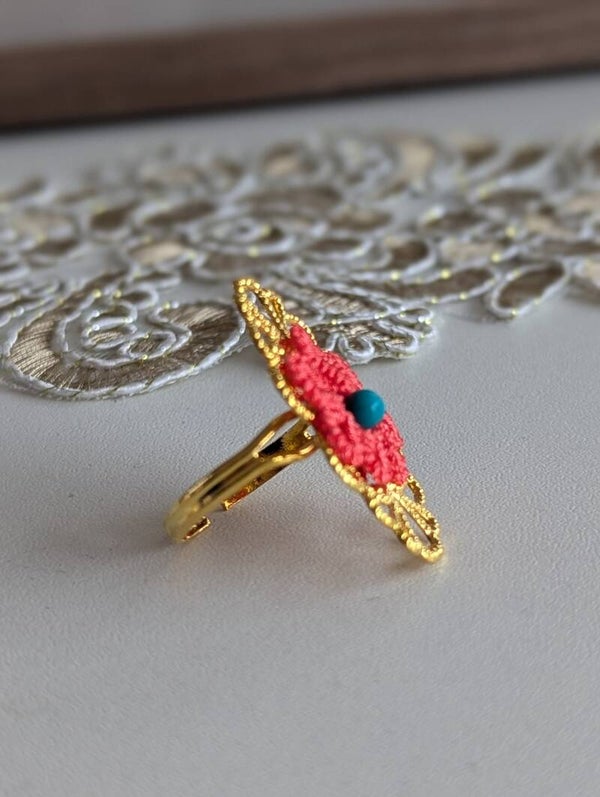 Bague "mini" fleur corail - dorée