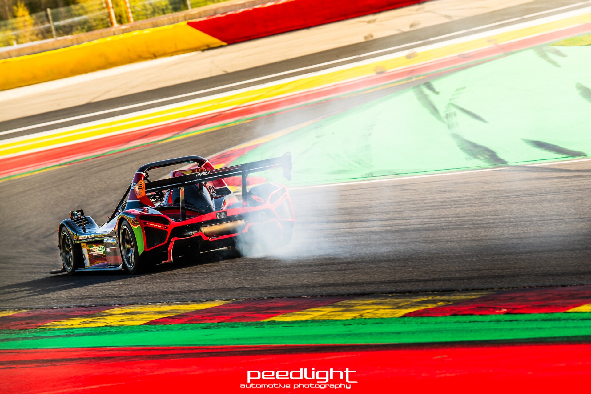 Pilote effectuant les dernieres verifications - Michelin 12h de Spa 2025.