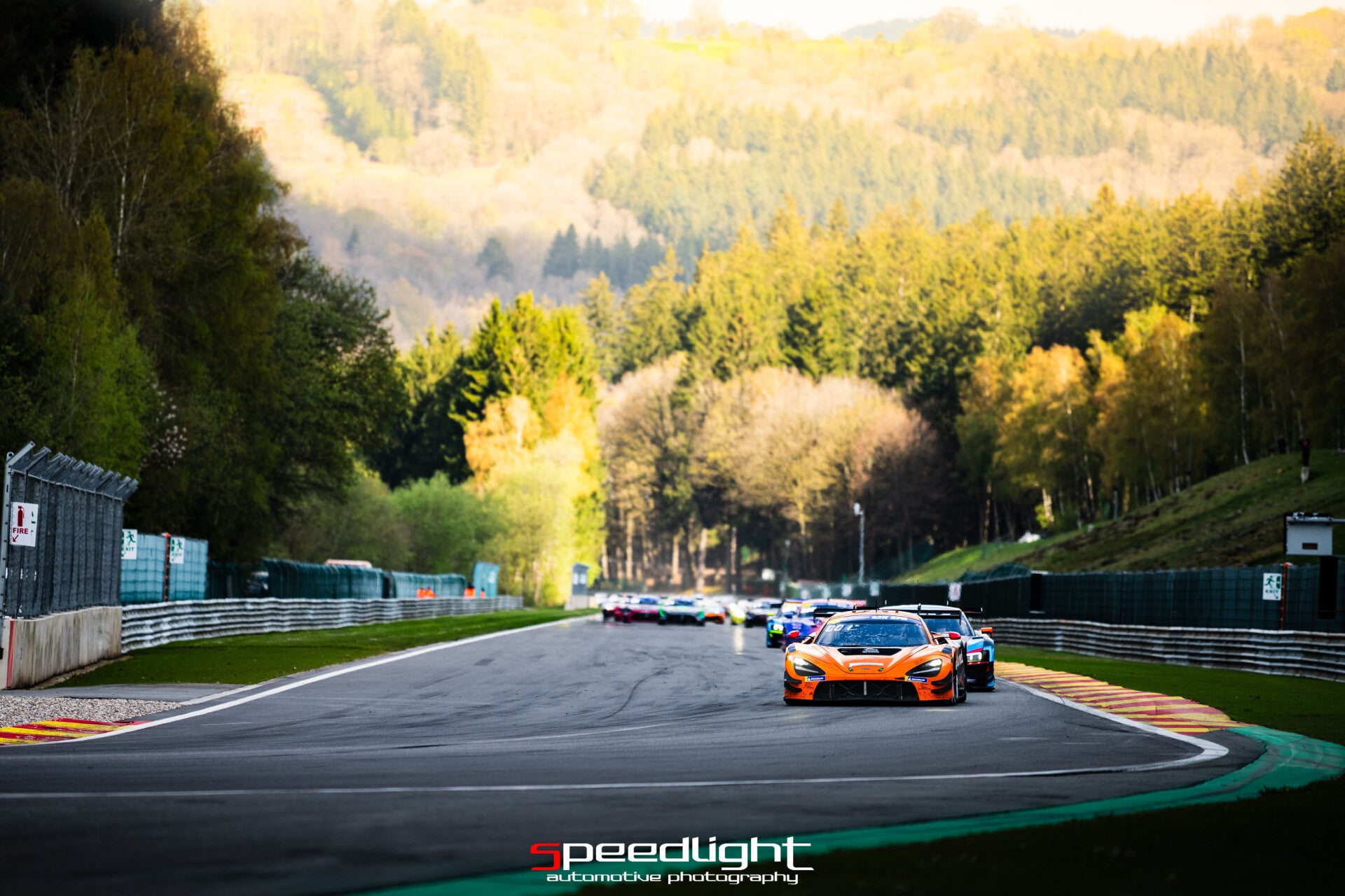 Gros freinage pour la Porsche GT3 CUP du team RPM Racing - Michelin 12h de Spa 2025. 