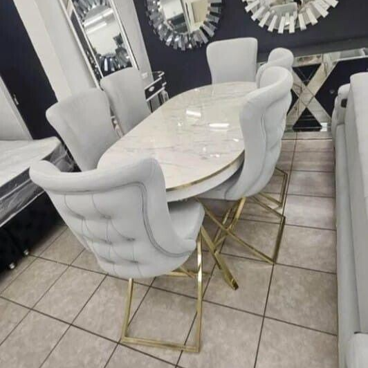 Esszimmer Sets inklusive Tisch & Mit 6 oder 8 Stühle