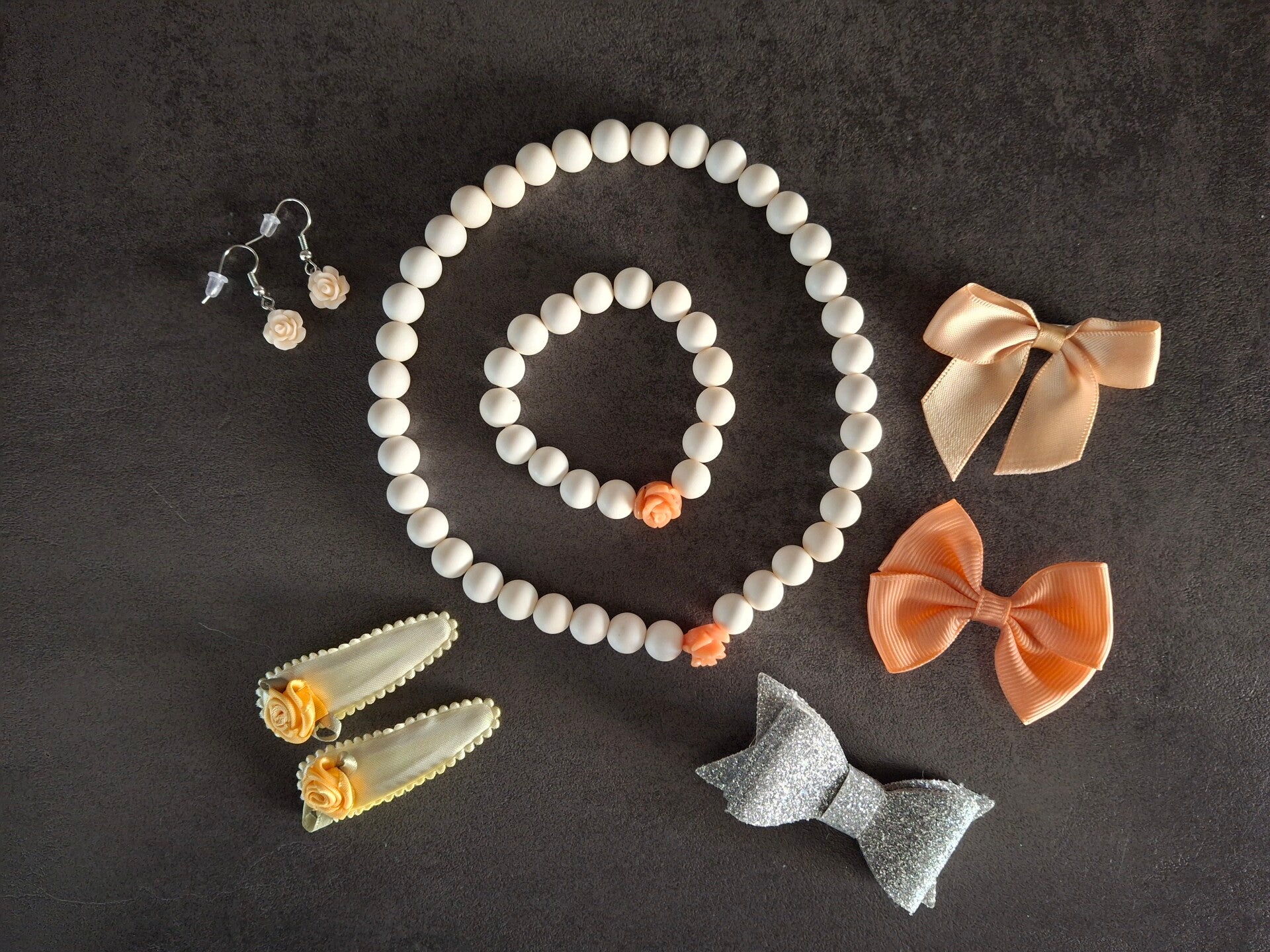 Setje acryl parels & haarspeldjes