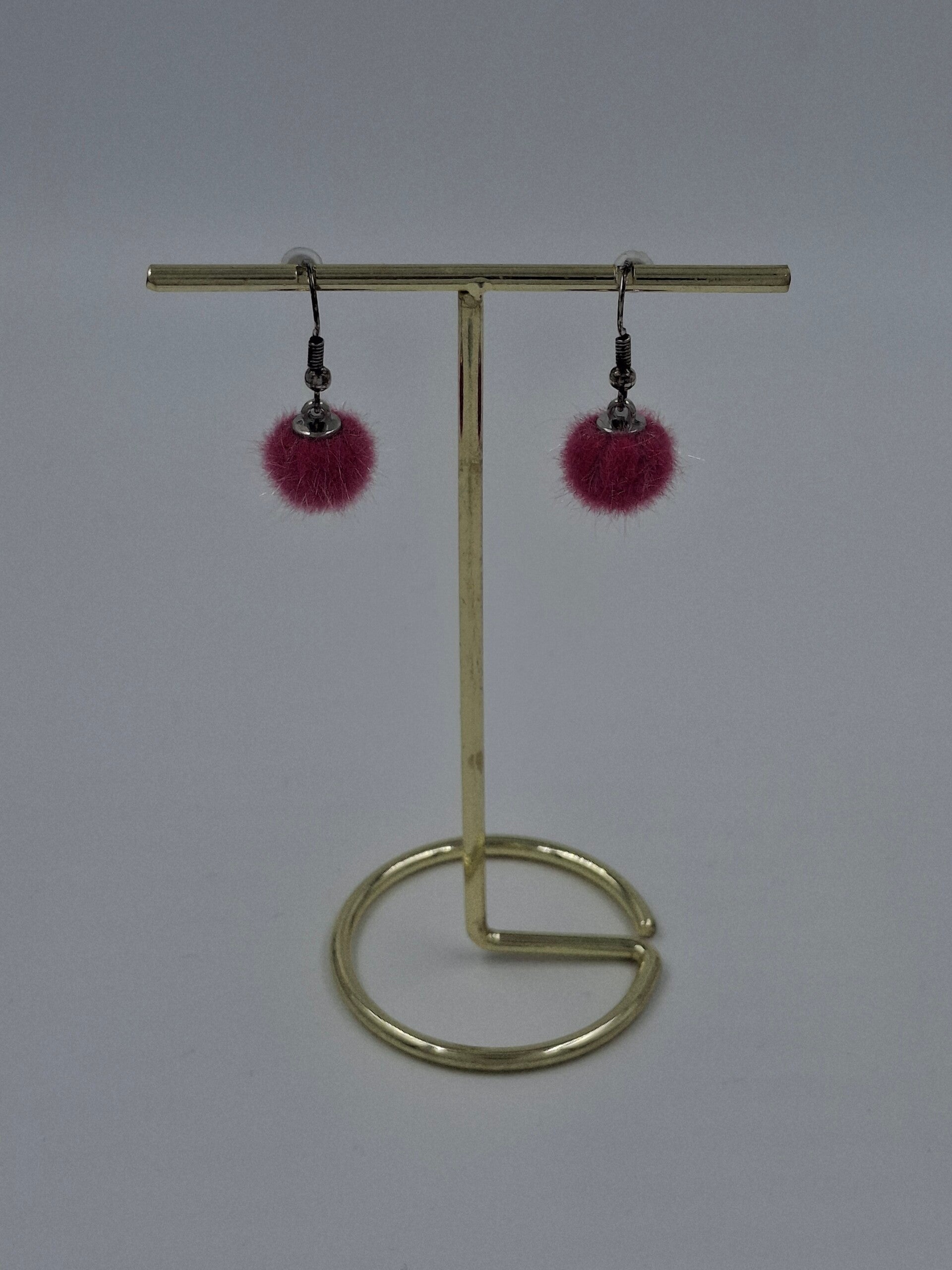 Oorhangers pompoms groot