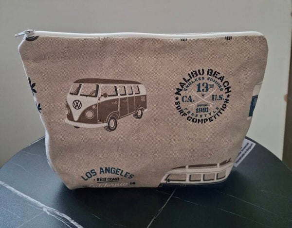 Toilettas vintage bus