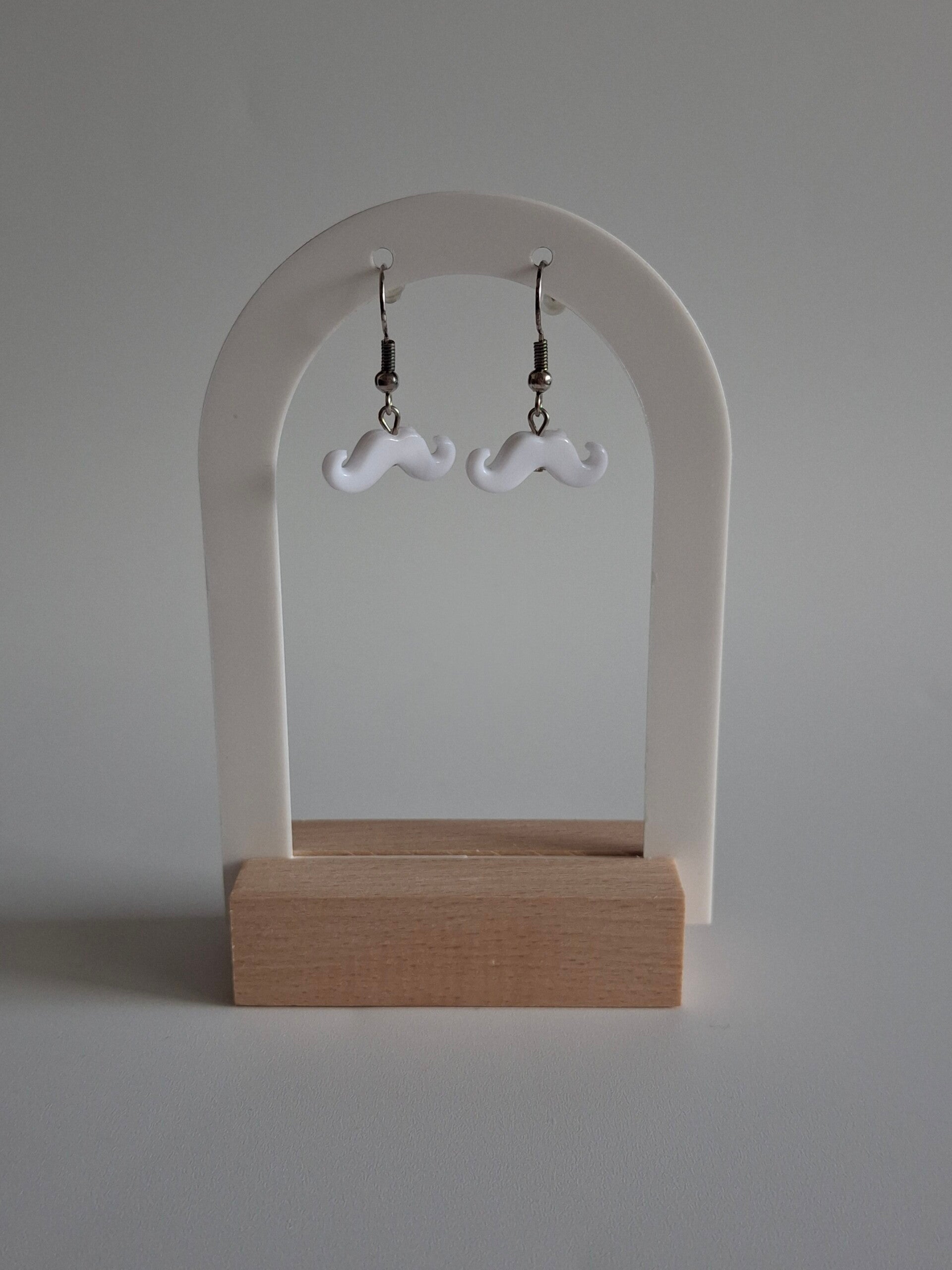 Oorhangers snorretjes