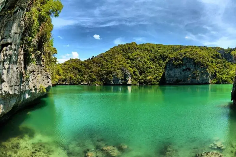 Laguna esmeralda de Ang Thong