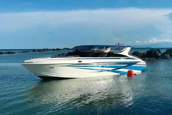 Barco privado para recorrer el golfo de Tailandia saliendo desde Koh Samui.