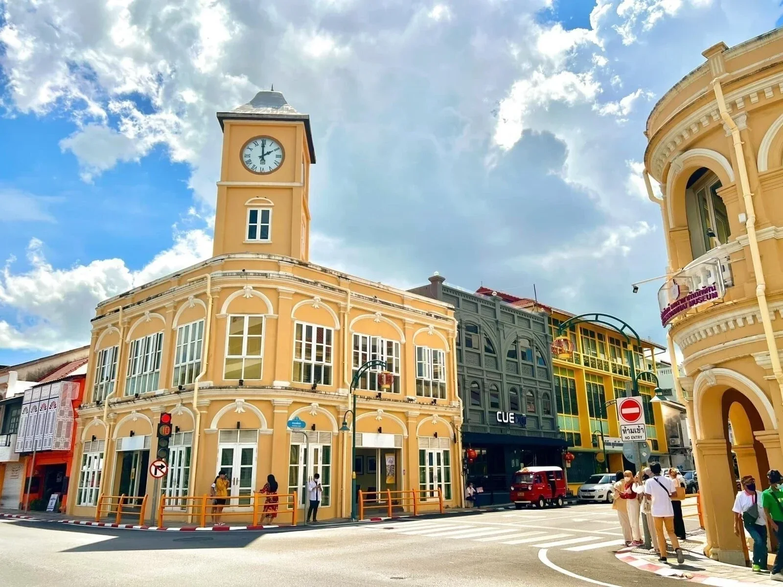 Tour de escala en Phuket con guía en español