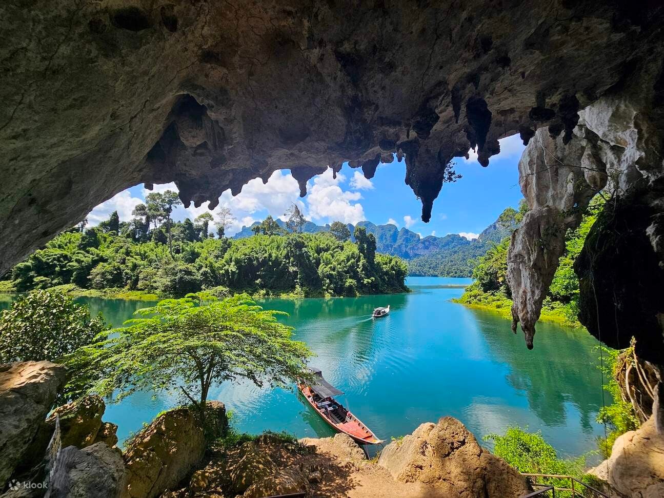 Coral Cave en el lago Cheow Lan