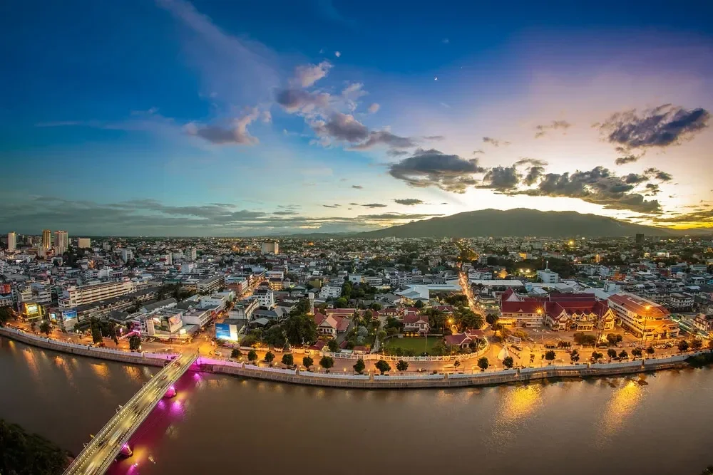 Tour nocturno por Chiang Mai en español