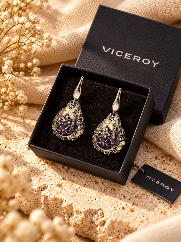 Pendientes Viceroy de Plata de Ley con Diseño Ornamental y Detalles Morados