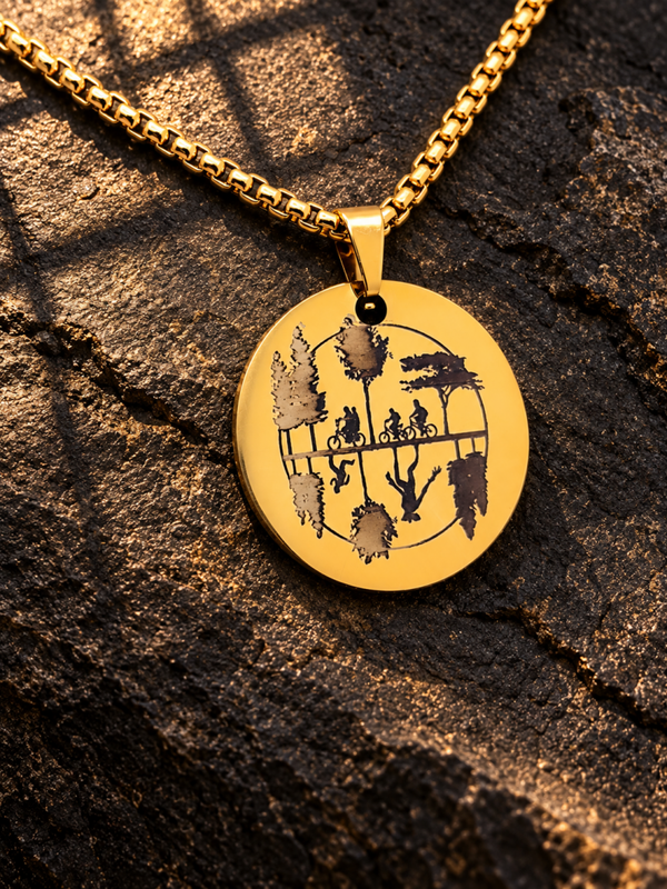 Collar Stranger Things con medalla circular y cadena de eslabones