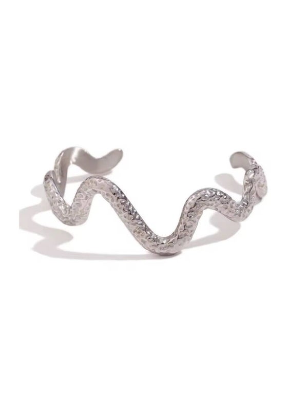 Ripple wave bangle - silver