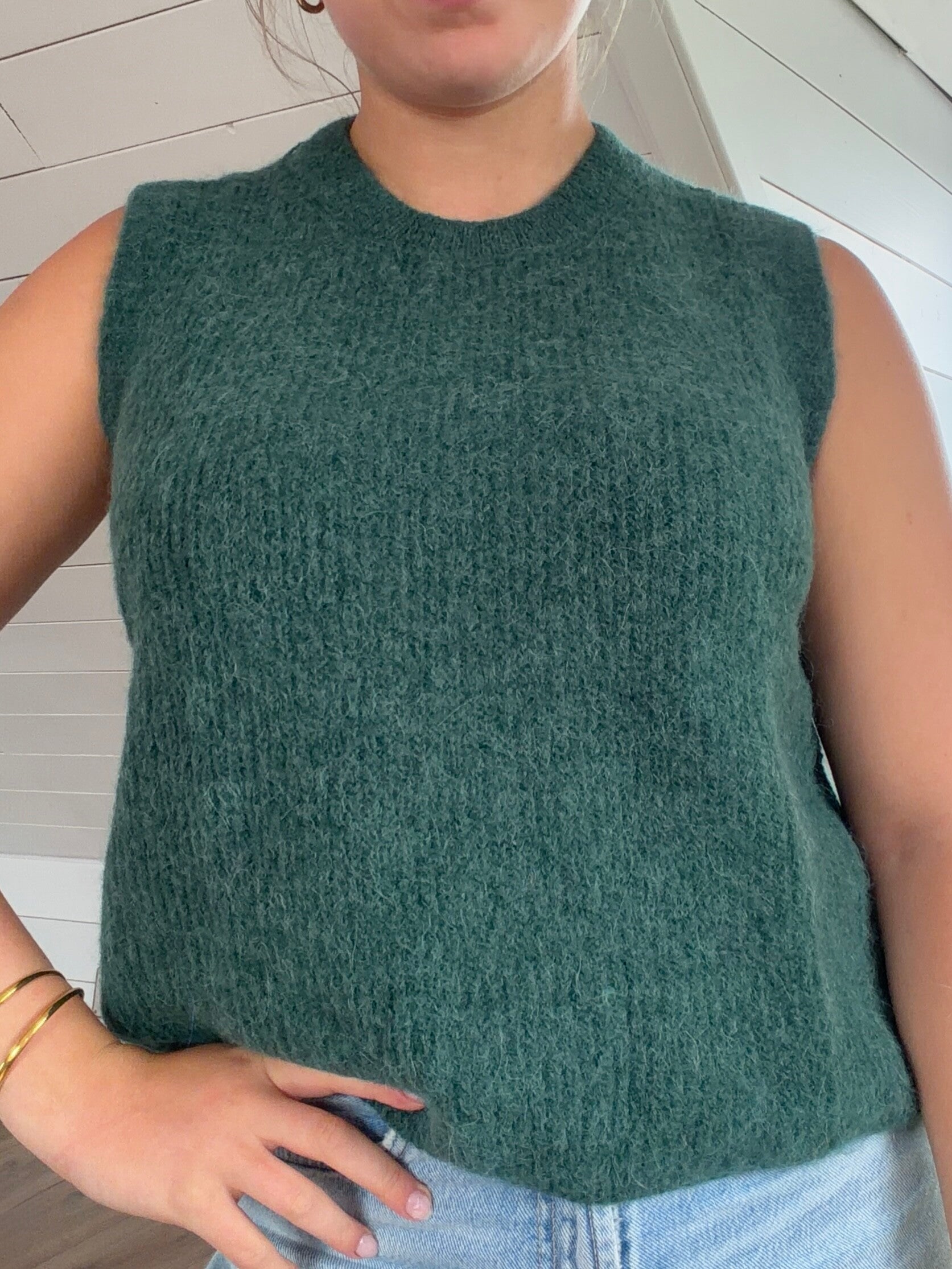 Sleeveless alpaca sweater - dark green