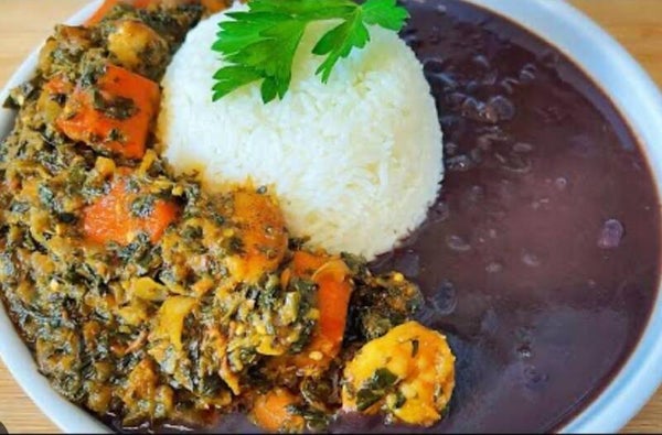 diri sauce pwa legume (rice, bean sauce and curry)